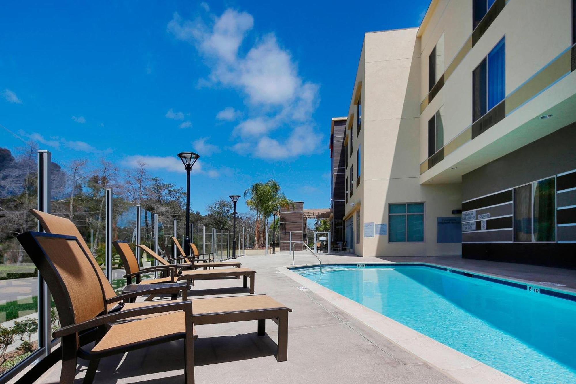 Fairfield Inn & Suites By Marriott San Diego Карлсбад Екстер'єр фото